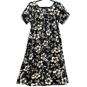 NWT Hilo Hatti Womens Medium Navy Blue/White Floral Poplin Hawaiian Mumu…